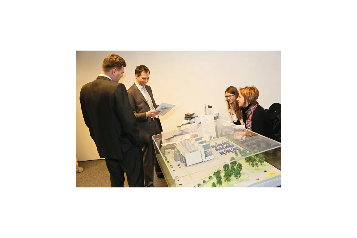 Фотографии международной конференции Data Center Design &amp; Engineering 2013