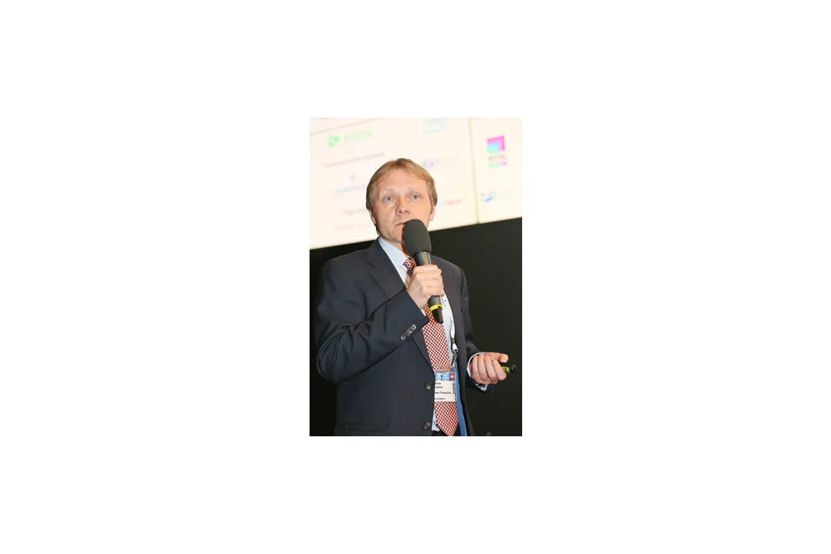 Фотографии международной конференции Data Center Design &amp; Engineering 2013